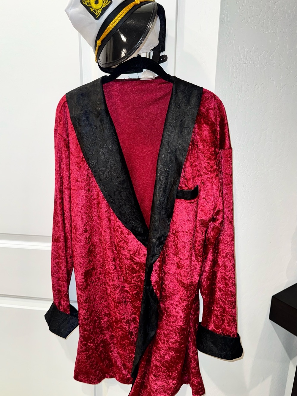 Hugh Hefner Halloween Costume Hat And Robe